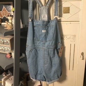 NWT Levi’s XL Overalls